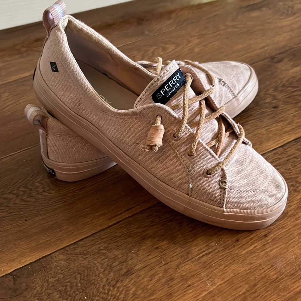 Sperry Top Sider shoes. Light pink. Could use light cleaning with cloth. Size 8